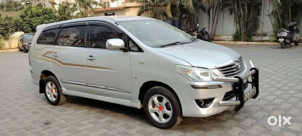 Toyota Innova 2.5 G (diesel) 8 Seater Bs Iv, 2012, Diesel