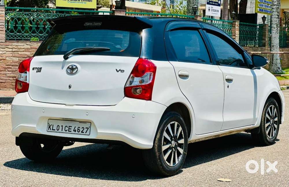 2018 Toyota Etios Liva Diesel V Dual Tone