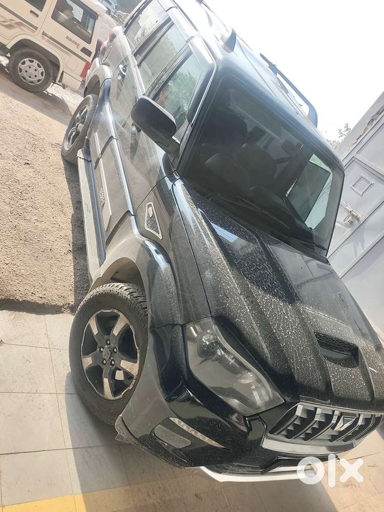 Mahindra Scorpio 2024 Diesel Manual