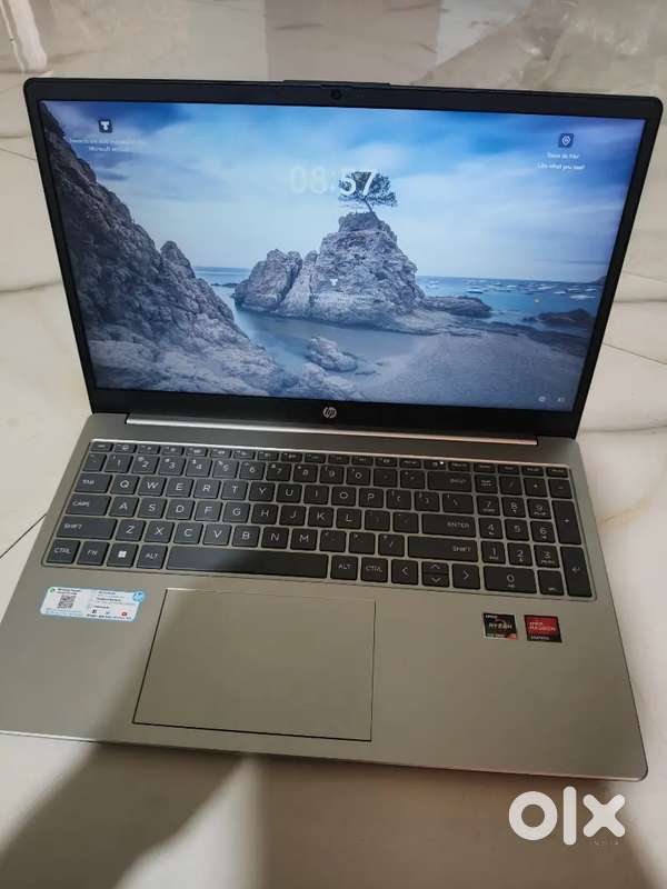 HP laptop with AMD Ryzen 5 7520U, Radeon graphics,16GBRAM, & 500GBROM