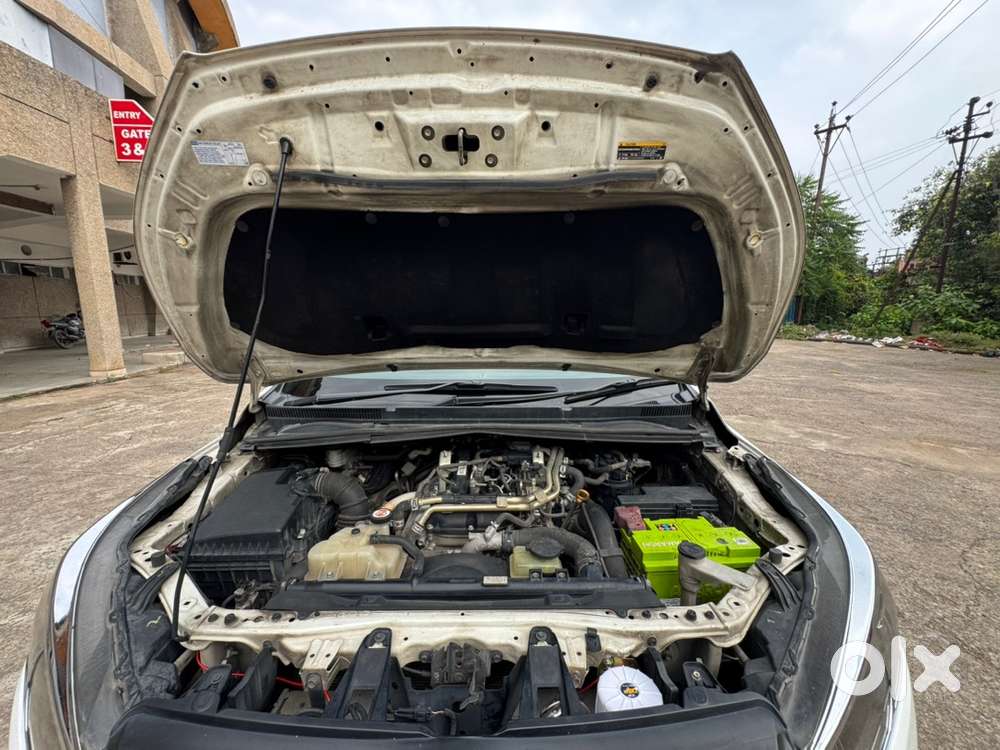 Toyota Innova Crysta 2019 Diesel Manual