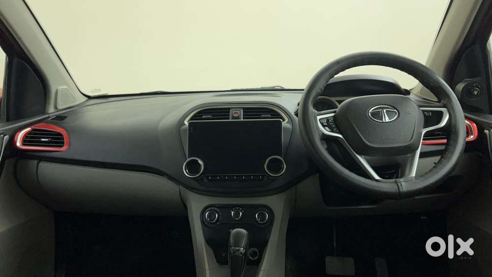 Tata Tiago Xza, 2017, Petrol
