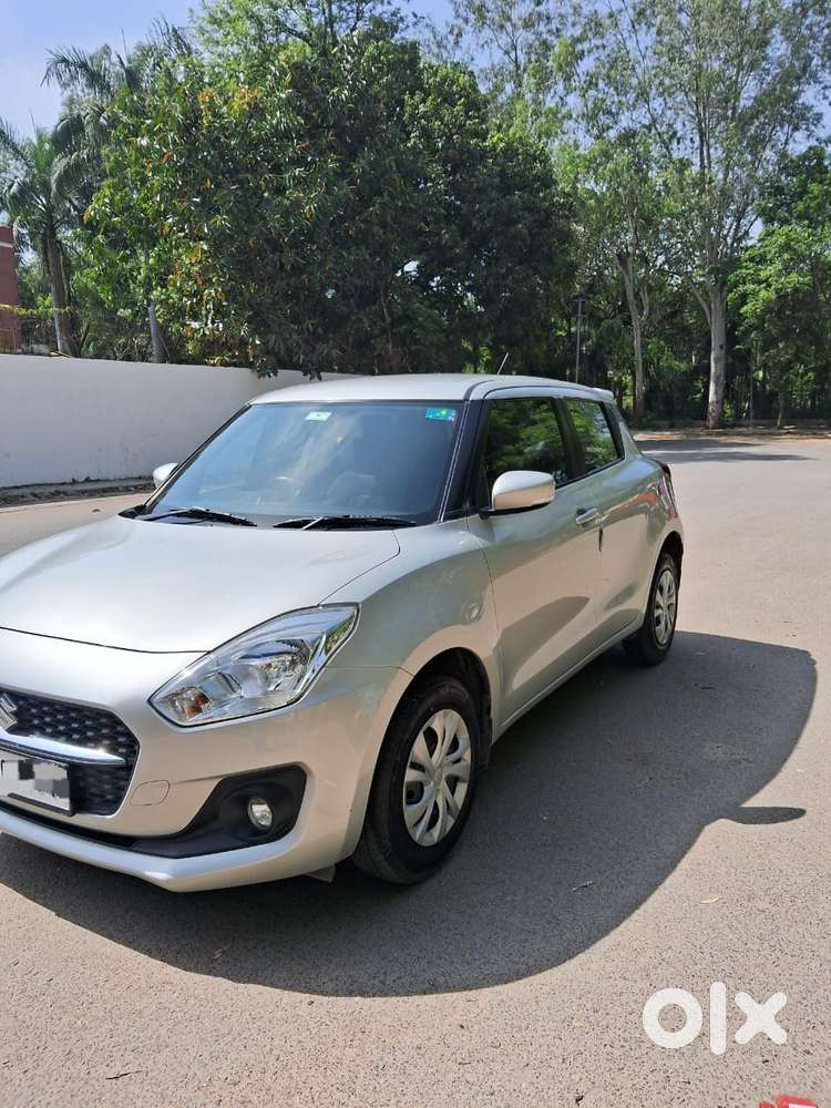 Maruti Suzuki Swift Vxi + Manual, 2023, Petrol