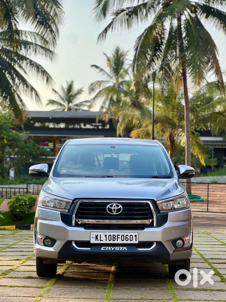 Toyota Innova Crysta 2.4 G Mt 7 Str, 2016, Diesel