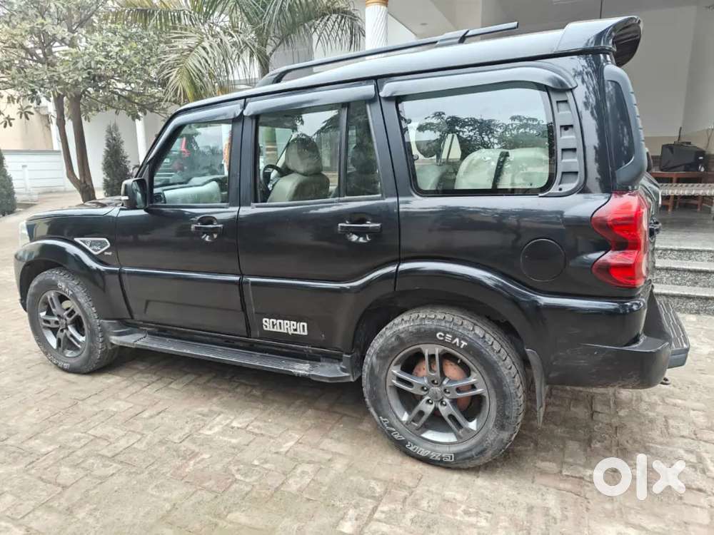Mahindra Scorpio 2019 Diesel 98000 Km Driven
