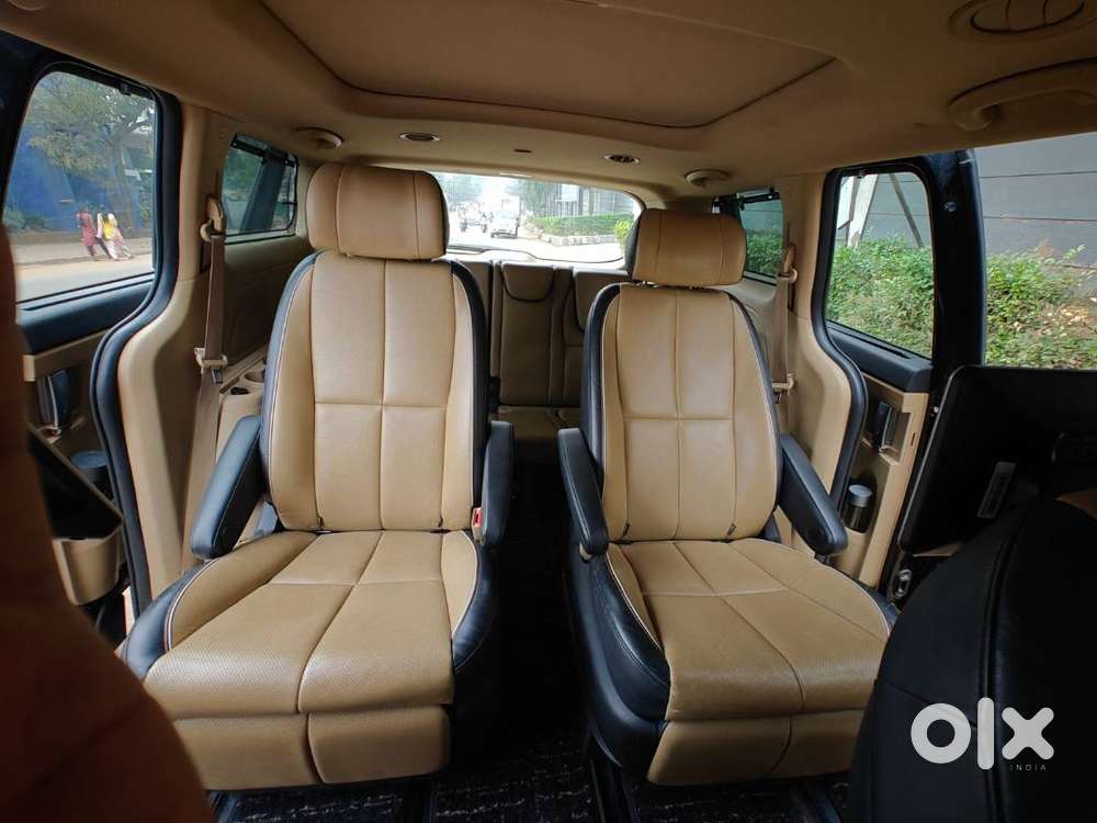 For Sale - Kia Carnival D2.28at Limousine 7 For Sale