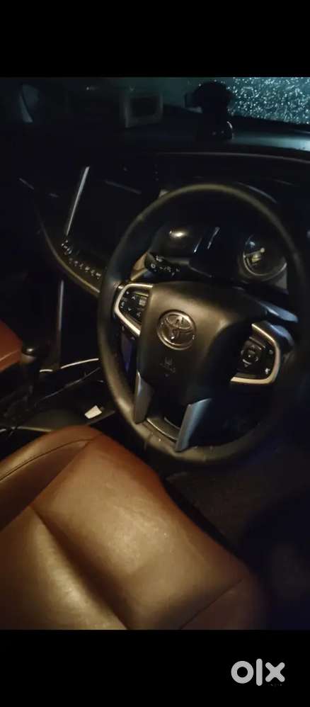 Toyota Innova Crysta 2018 Diesel 180000 Km Driven