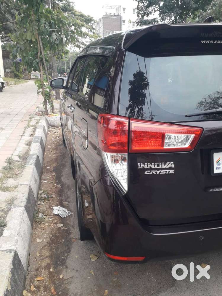 Toyota Innova Crysta 2.4 G Plus Mt 7 Seater 2017 – Company Maintained