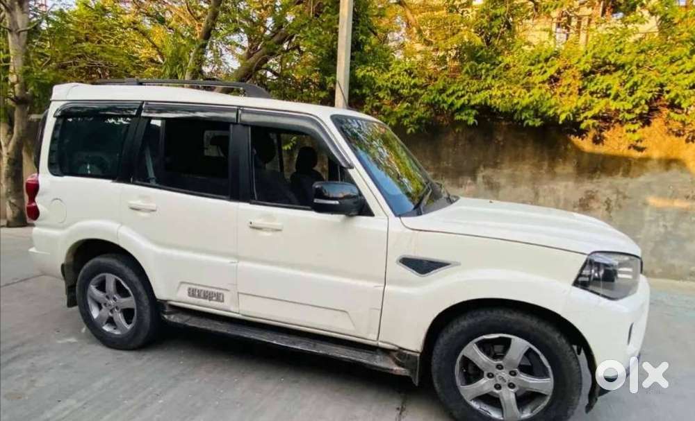 Scorpio Kisi Ke Pass Bikau Ho To Batana