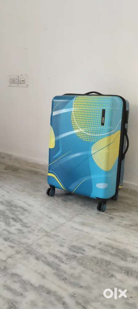 Suit case safari