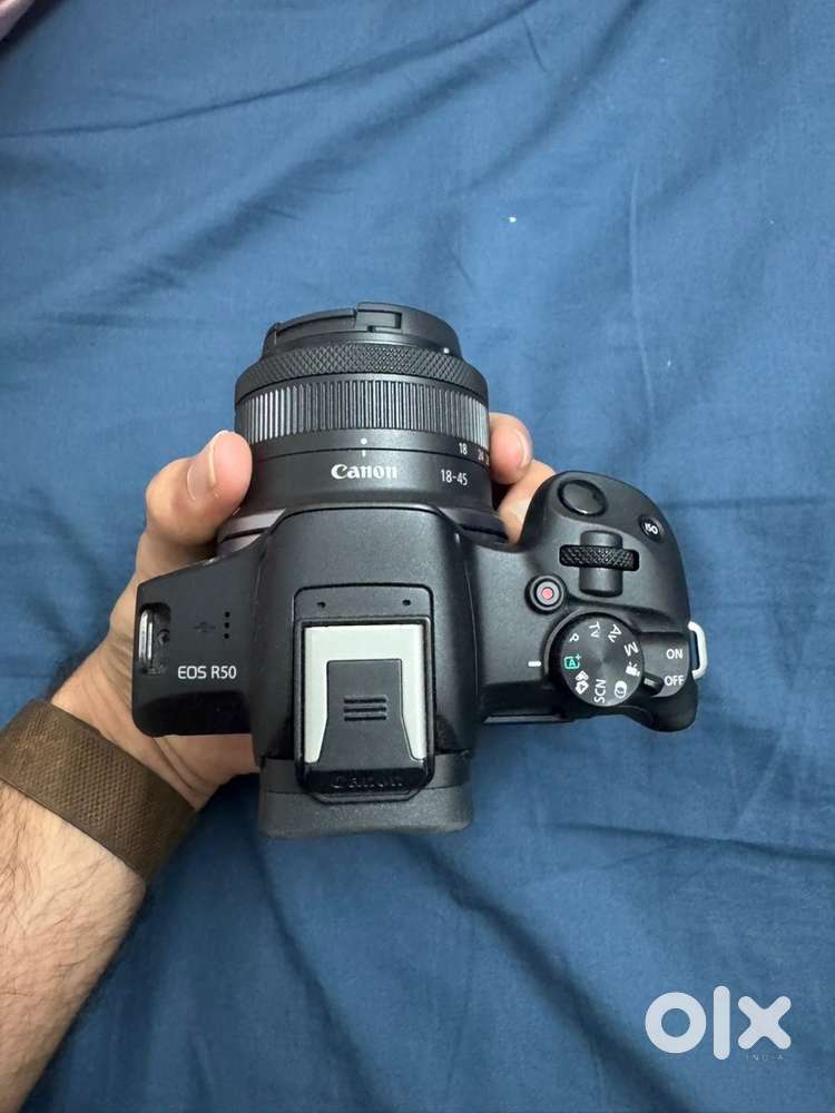 Canon R50 EOS - 2026