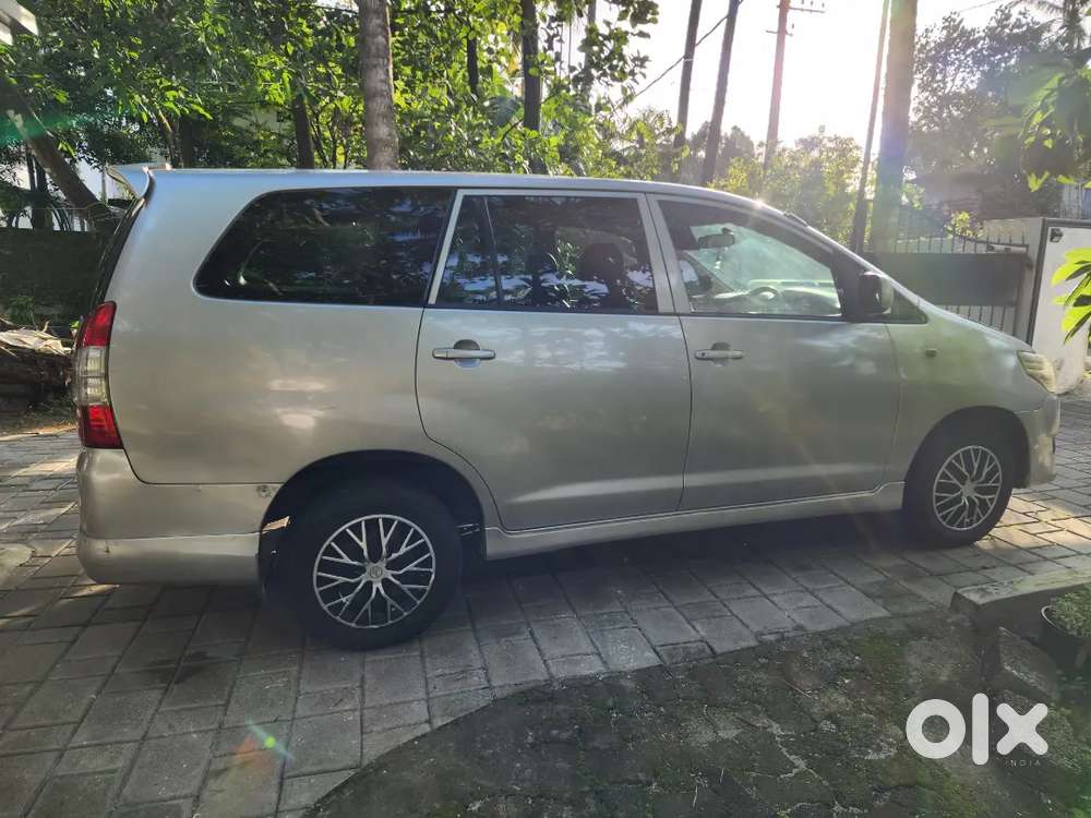 Toyota Innova 2.5 G 2013