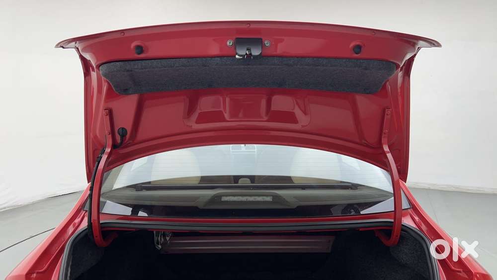 Volkswagen Vento 1.2l Tsi Highline Plus At Petrol, 2018, Petrol