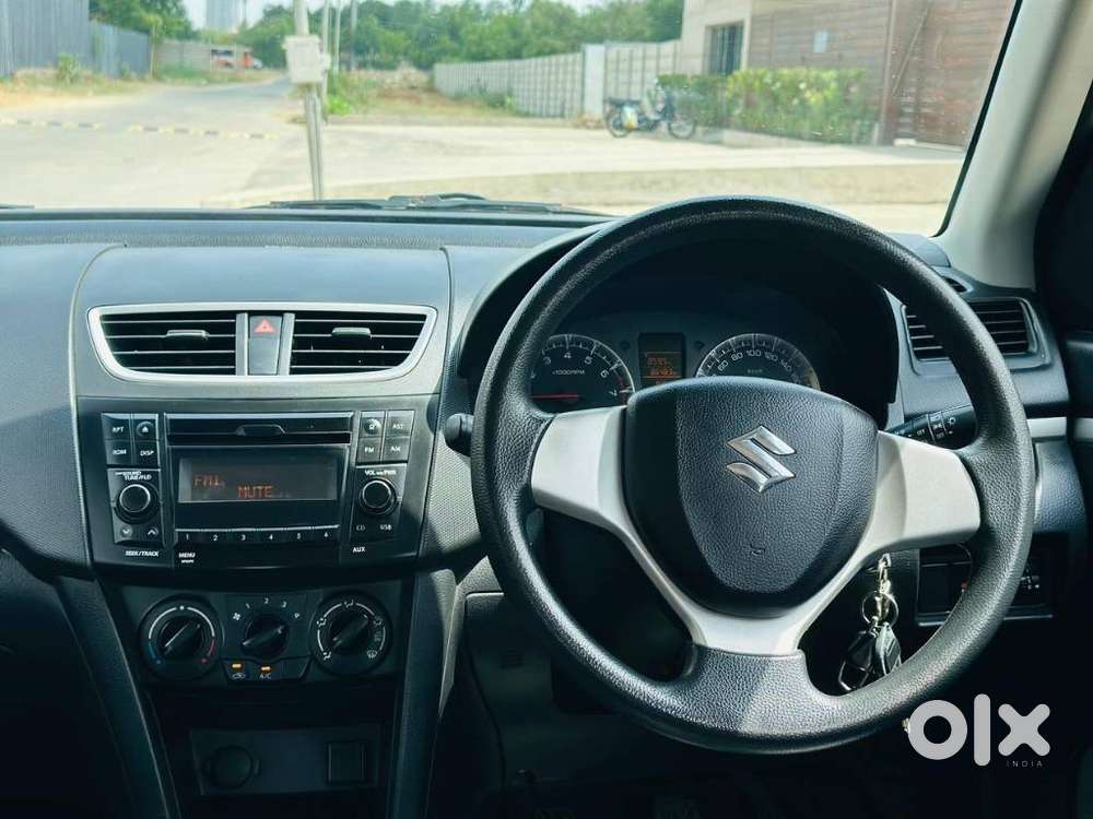 Maruti Suzuki Swift Vxi + Manual, 2015, Petrol