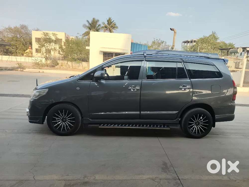 Toyota Innova 2015 Diesel Well Maintained