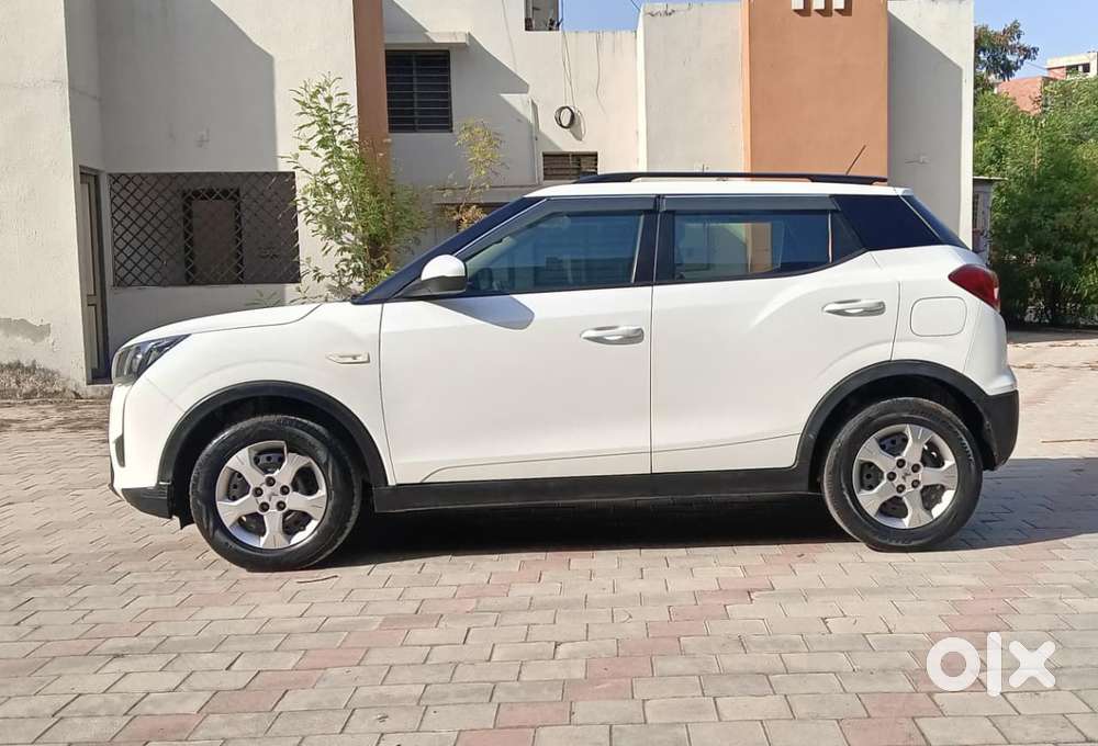 Mahindra Xuv300 1.2 W6 Amt Petrol, 2024, Petrol