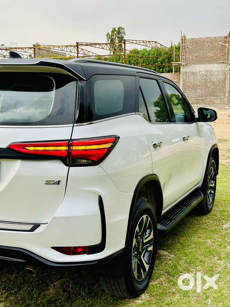 Toyota Fortuner Legender 4x4 At 2.8, 2025, Diesel