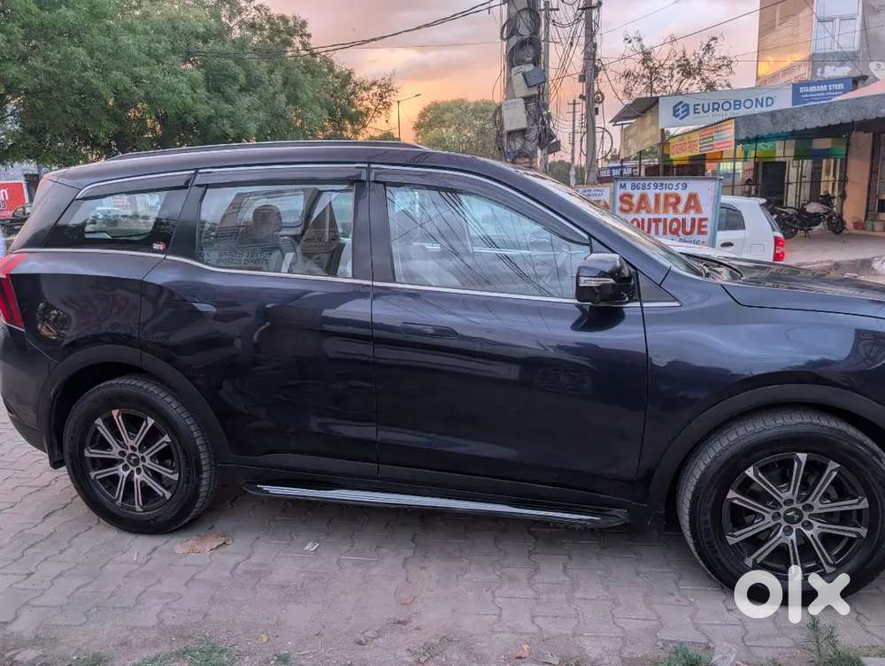 Mahindra Xuv700 2022 Diesel Well Maintained