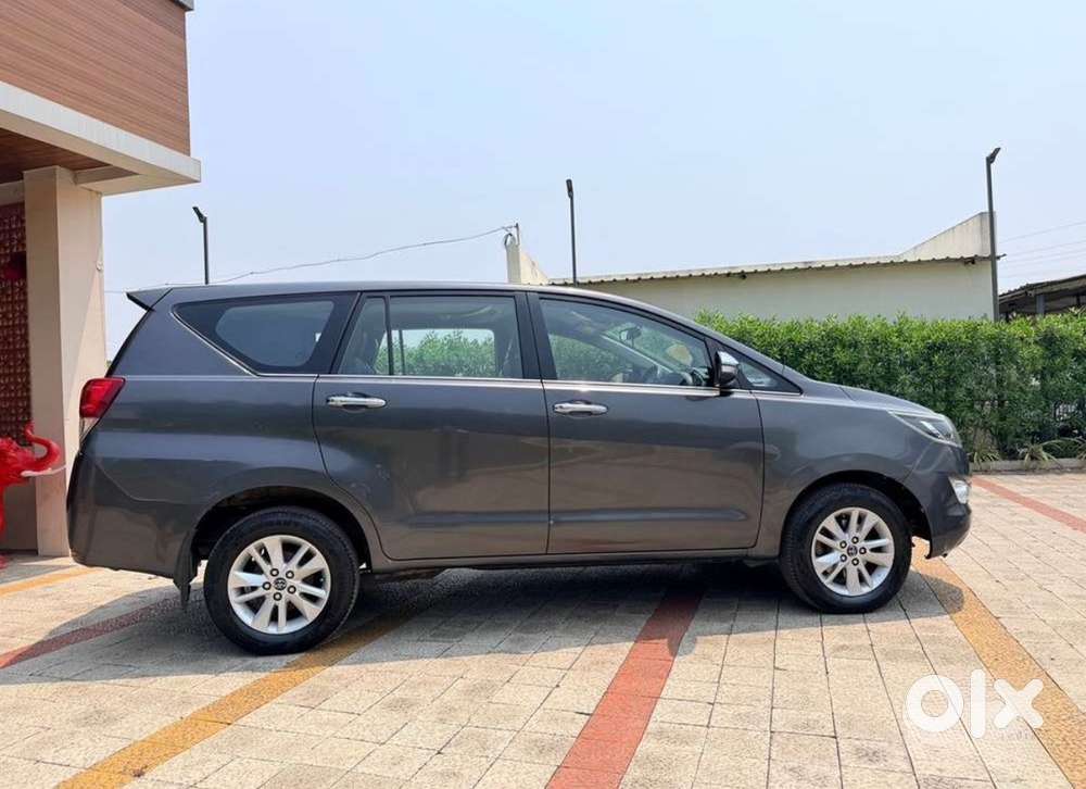 Toyota Innova Crysta 2017 2.7 Petrol