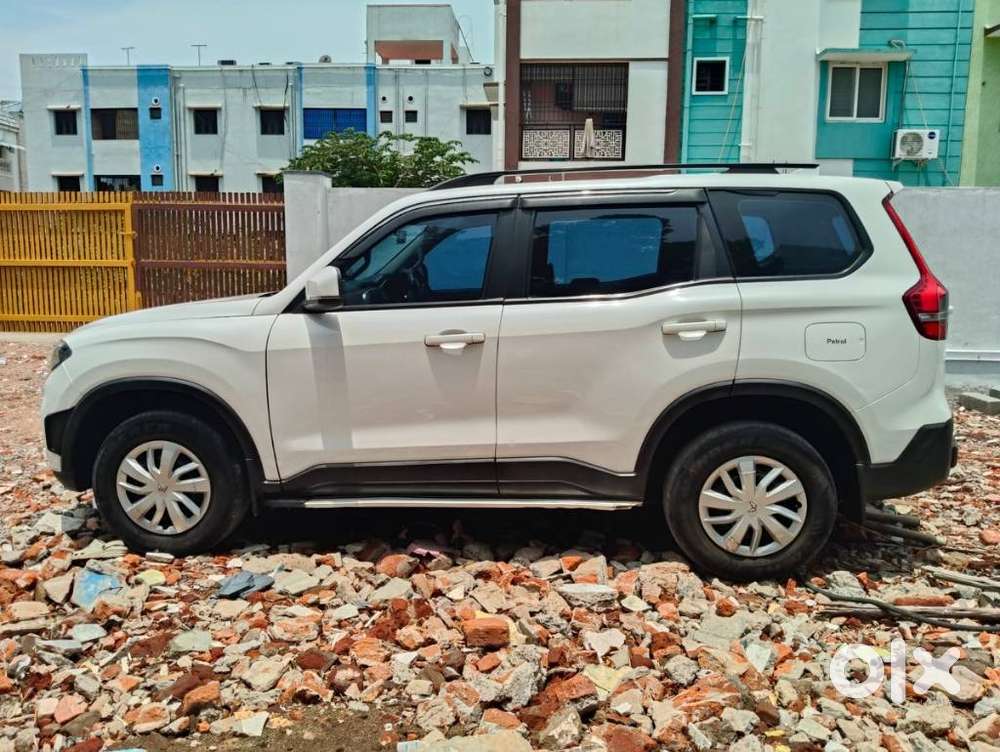 Mahindra Scorpio N Z4 Petrol Mt 7 Str, 2023, Petrol