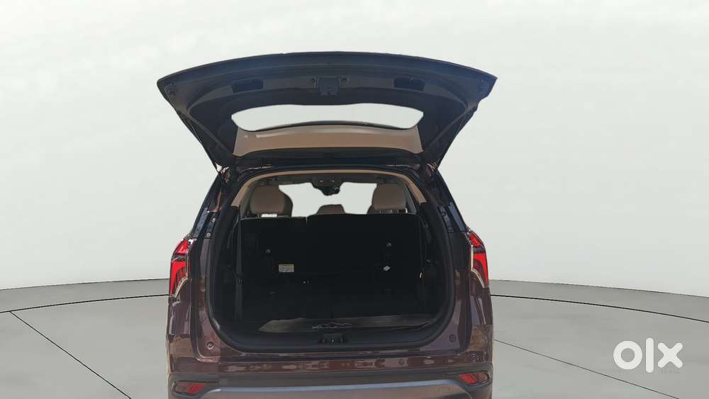 Mahindra Xuv700 2.0 Ax 7 Petrol At Luxury Pack Str, 2025, Petrol