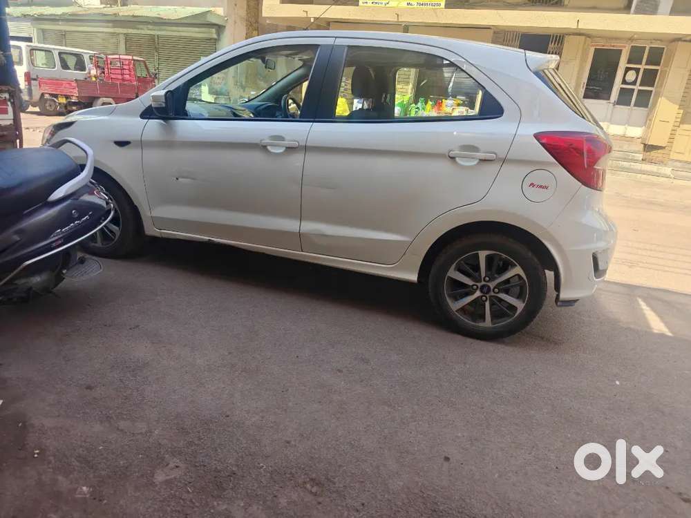 Ford Figo Automatic Titanium 2021