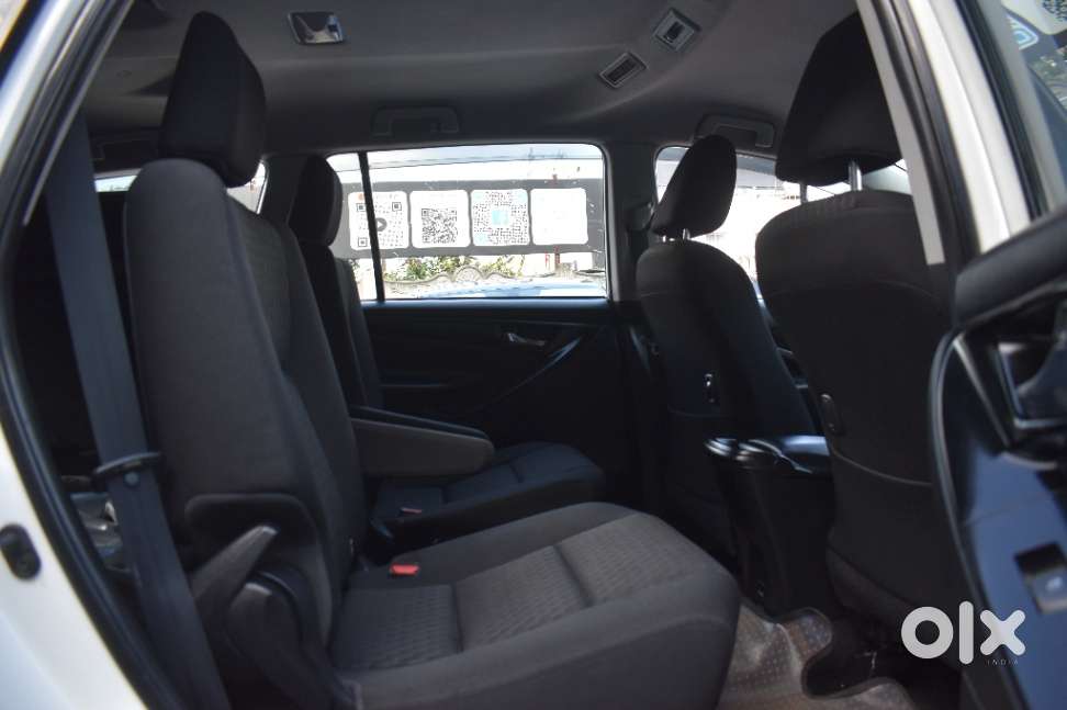 Toyota Innova Crysta 2.4 G Mt 8s, 2017, Diesel