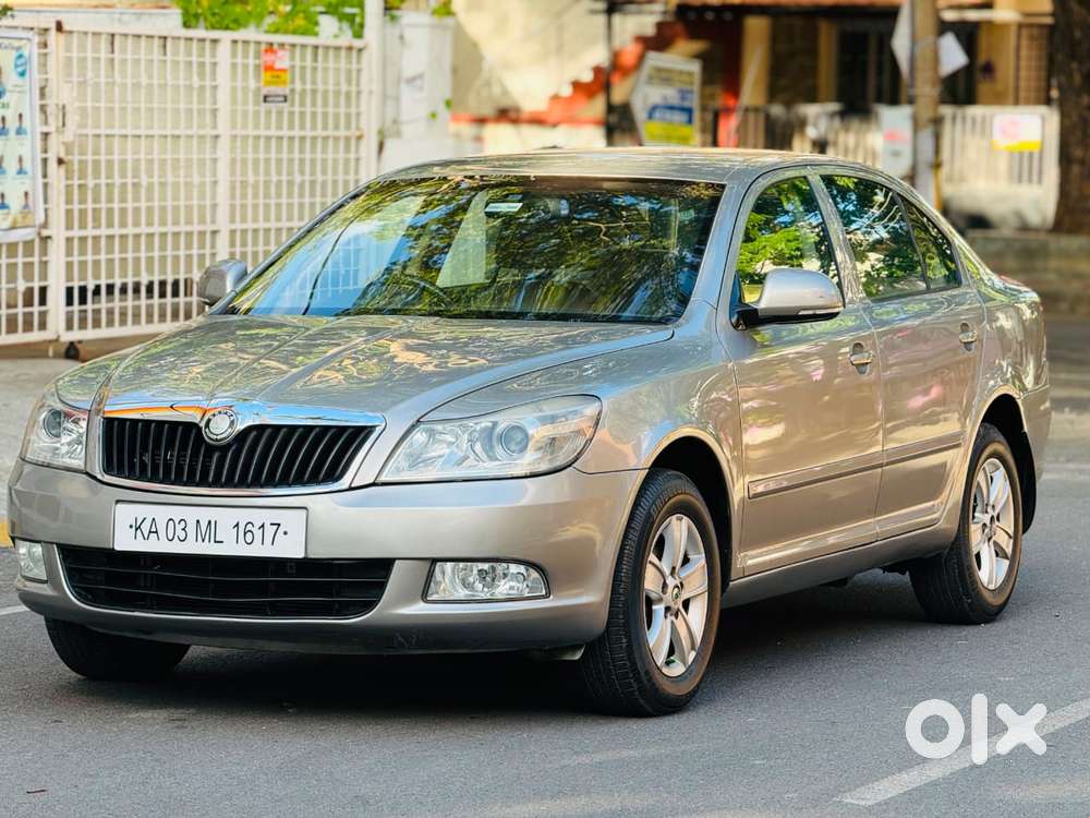 Skoda Laura 1.8 Tsi Ambiente, 2009, Petrol