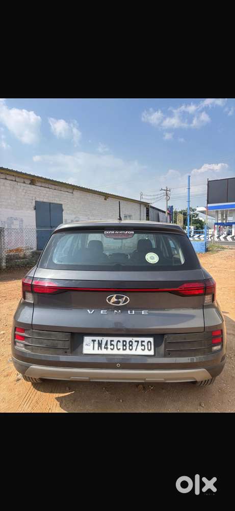 Hyundai Venue E, 2022, Petrol