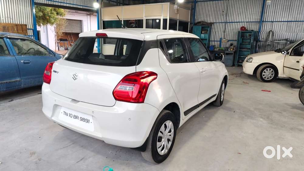 Maruti Suzuki Swift Vxi + Manual, 2022, Petrol