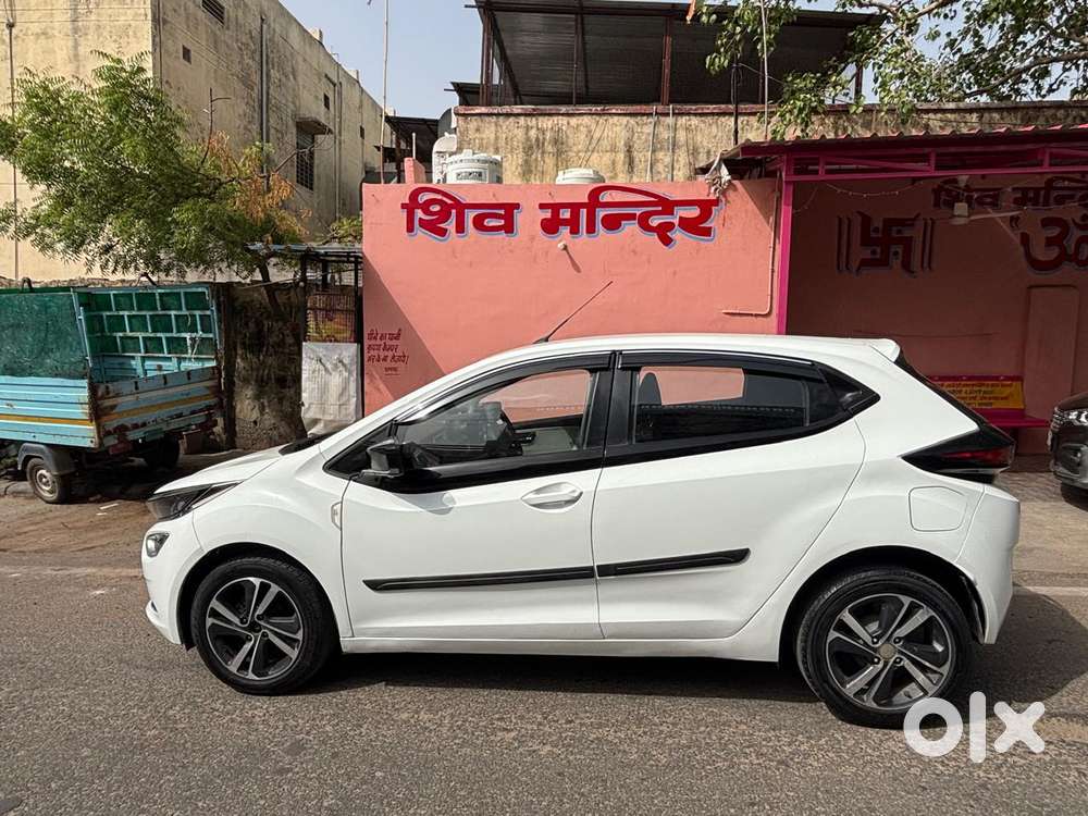 Tata Altroz Xz, 2022, Petrol