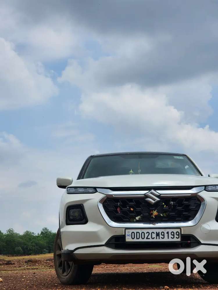 Maruti Suzuki Grand Vitara Petrol 30000 Km Driven With  Vip Number