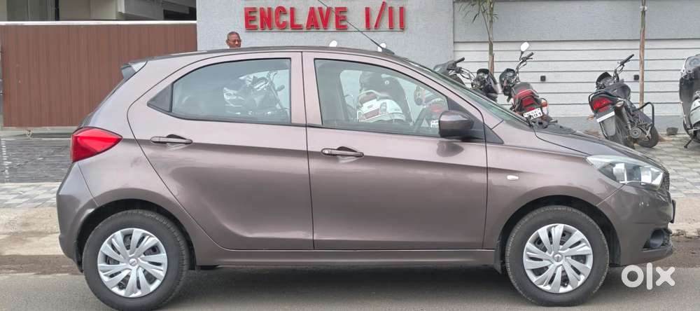 Tata Tiago 1.2 Revotron Xta, 2017, Petrol
