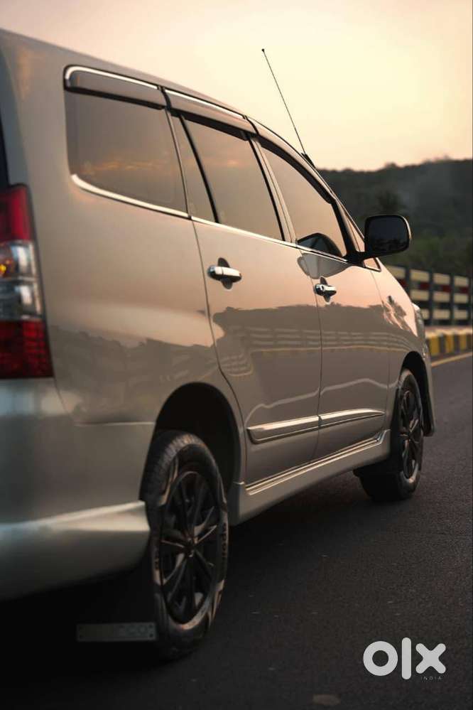 Toyota Innova 2016 Diesel Well Maintained