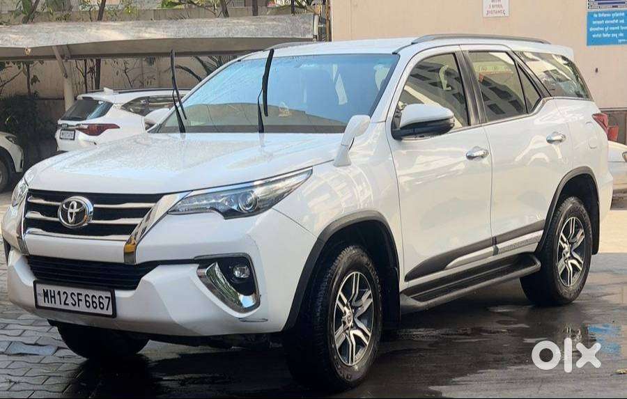 Fully Loaded Toyota Fortuner [dec. 2019] [2.8 Automatic]