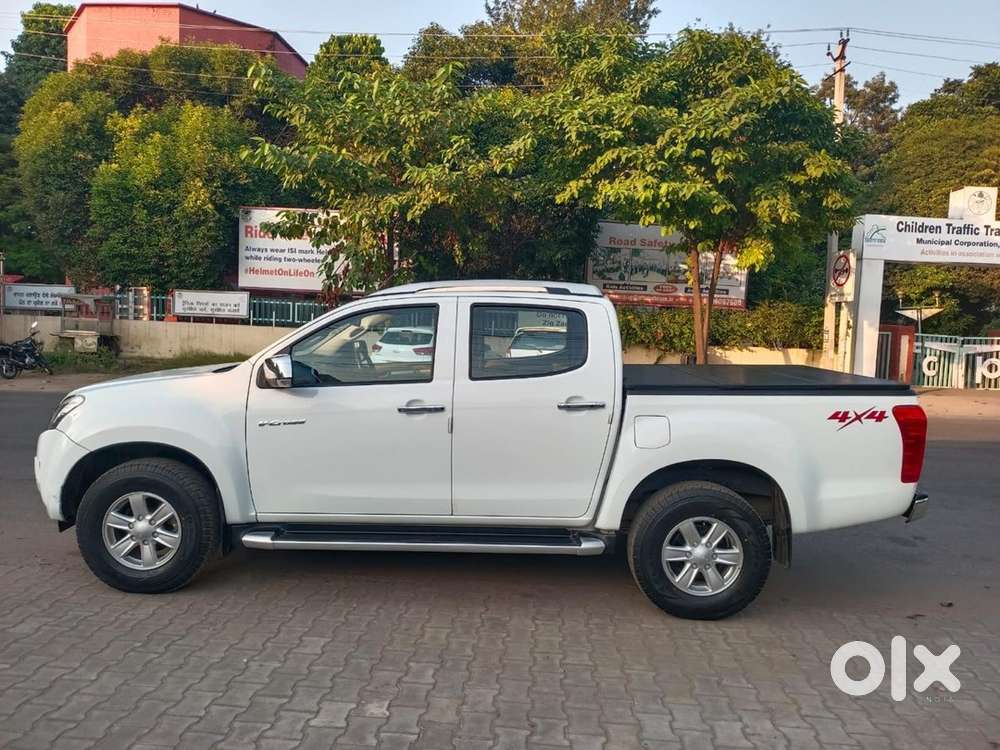 Isuzu D-max V-cross 2018