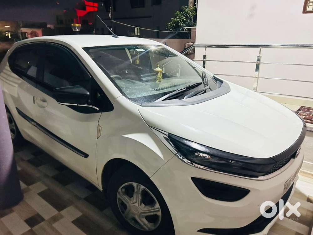 Doctor Used Tata Altroz 2021 Petrol 50000 Km Driven