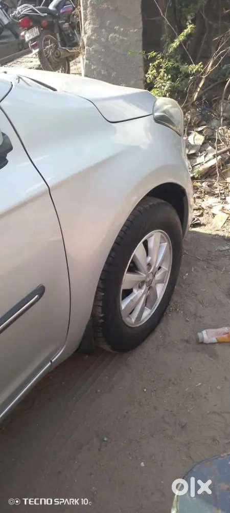I 20 Cng Petrol   Km79000