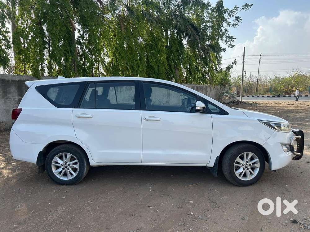 Toyota Innova Crysta 2017 Diesel Well Maintained