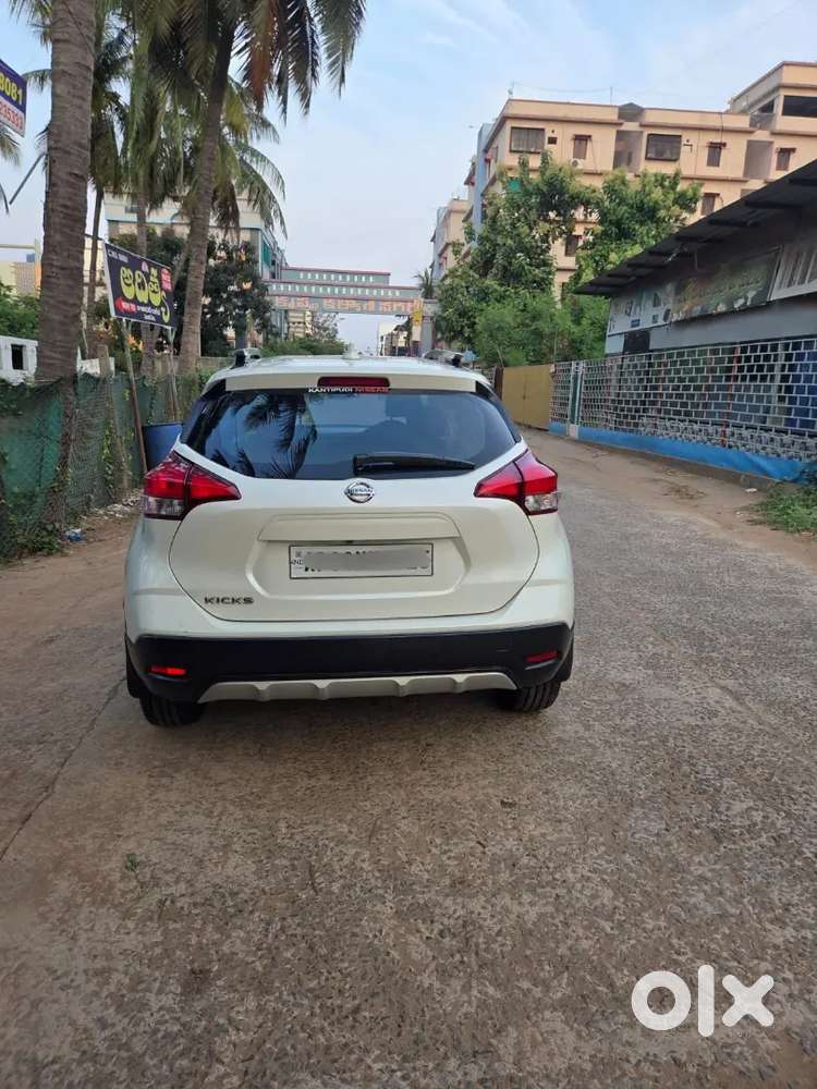 Nissan Kicks 2022 Petrol 54000 Km Driven