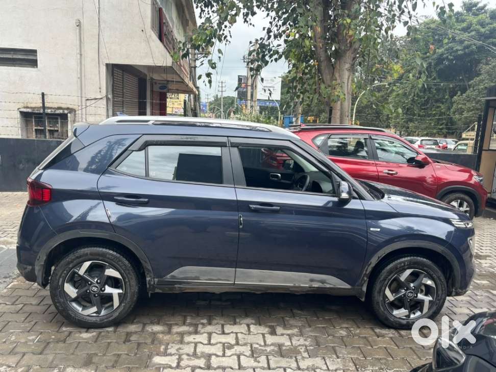 Hyundai Venue S Turbo, 2021, Petrol