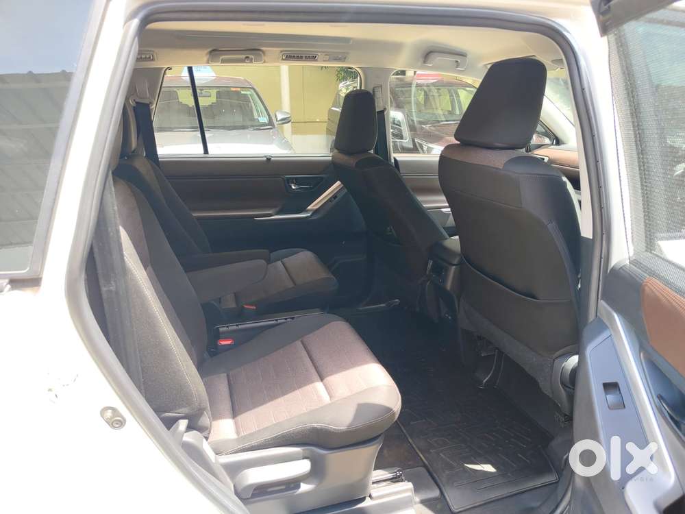 Toyota Innova Hycross 2.0 Vx (o) Hybrid 7 Str, 2024, Petrol