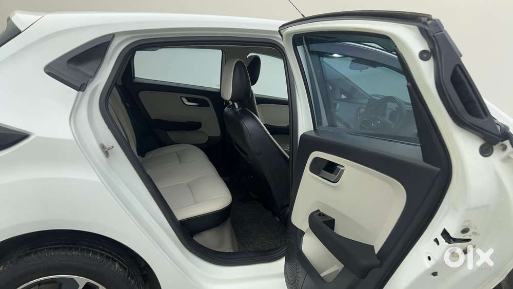 Tata Altroz Xz, 2022, Petrol