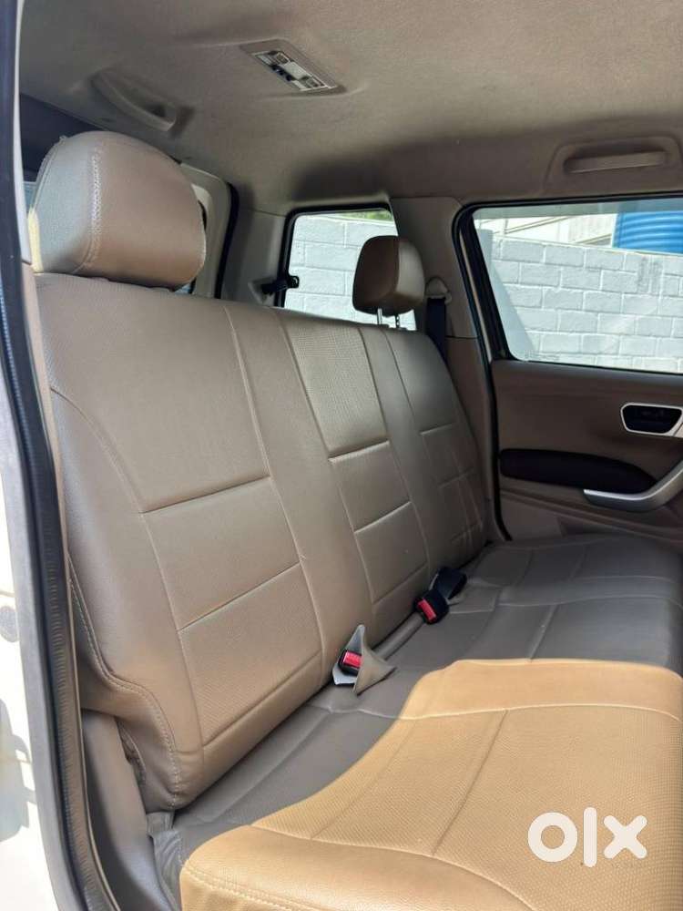 Mahindra Tuv 300 Mhawk100 T8, 2015, Diesel