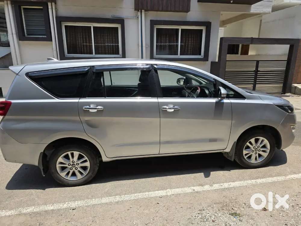 Toyota Innova Crysta 2016