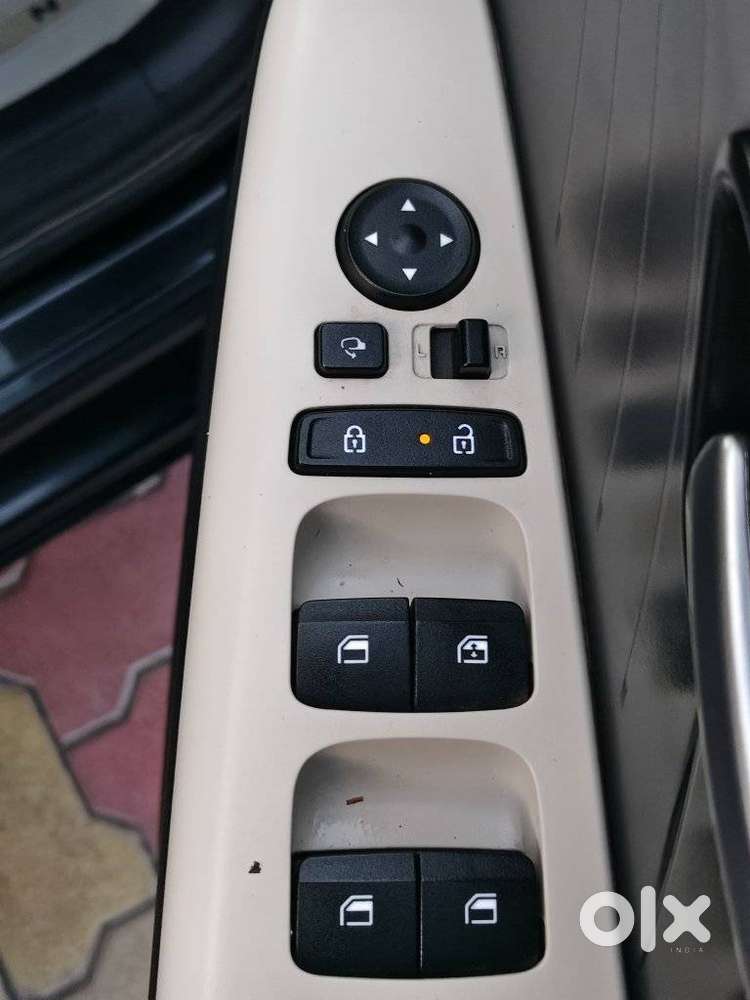 Hyundai Verna, 2023, Petrol