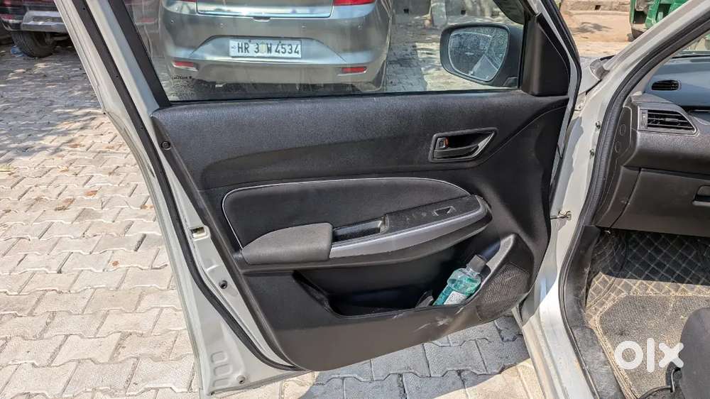 Maruti Suzuki Swift 2023 Petrol 42500 Km Driven