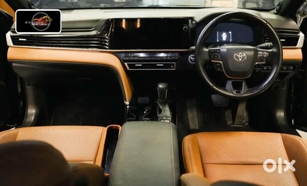 Toyota Camry, 2025, Petrol
