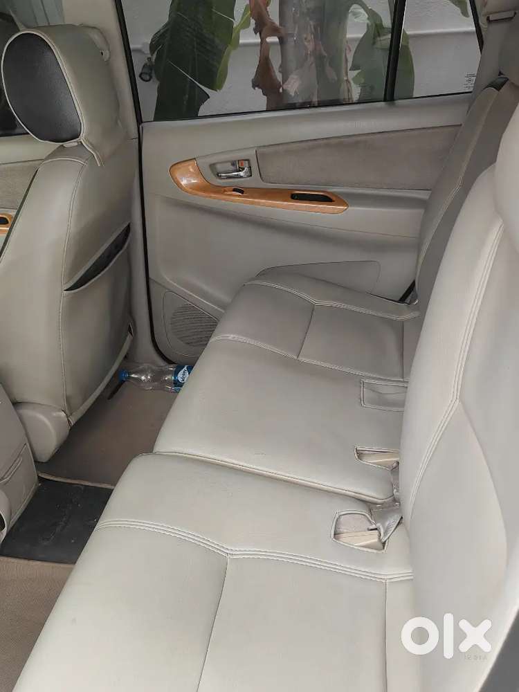 Toyota Innova 2011 Diesel Well Maintained