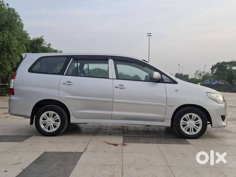 Toyota Innova 2.5 G (diesel) 8 Seater, 2013, Diesel